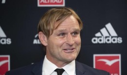 斯科特·罗伯逊作为全黑队教练的第一次新闻发布会：海外球员可能会入选