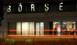 瑞士央行出人意料地下调基准利率，而其他央行则保持不变