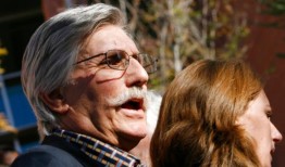 戈德曼(Ron Goldman)的家人说，辛普森(oj Simpson)的死“不是什么重大损失”