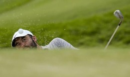 “油烟缠身”，舍弗勒在美国职业高尔夫球锦标赛上取得了强劲的成绩