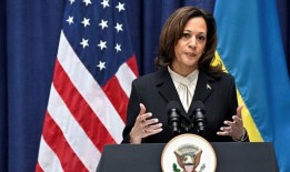 哈里斯的竞选团队，盟友呼吁代表们在大会前锁定支持