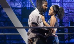 照片：获得第一次看新的艾丽西亚钥匙音乐剧地狱厨房外百老汇