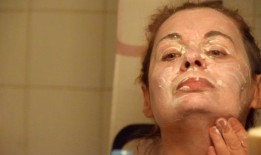 我祖父在矿井里工作很辛苦我坐在电脑上打字