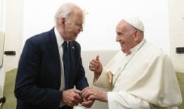 拜登向教皇寻求安慰-纽约时报