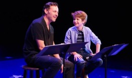 照片：第一次看到马克斯·冯·埃森，本杰明·帕贾克，更多的穆夫提金色彩虹