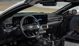 海岸自夸：2024年福特野马GT加利福尼亚特别增加了一个流行的蓝色