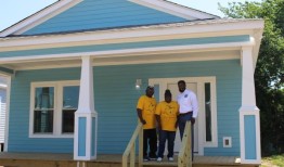 免费住房只是振兴阿拉巴马州萎缩最快的城市计划的一部分