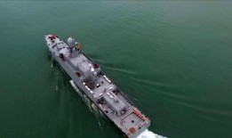 2架俄罗斯战略轰炸机在黑海上空完成训练飞行