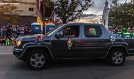 东科尔法克斯被埋在垃圾和犯罪之间的企业请求更多的警察帮助