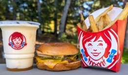 在温蒂汉堡吃汉堡的时间不多了