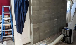 美国联邦调查局(FBI)认为，俄勒冈州煤渣砖牢房绑架案的嫌疑人此前曾针对性工作者作案