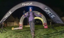 在这个城市，人们拿着钱归还咖啡杯——剧透一下，它起作用了