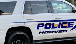 警方称，胡佛男子殴打妻子，并试图用垃圾袋让她窒息