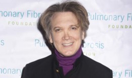 查尔斯·布希世界首演易卜生的幽灵找到了全部演员