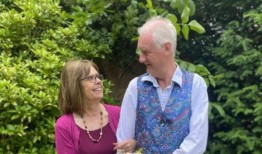 退休牧师和妻子在车祸中遇难