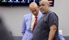 被指控杀害Tupac Shakur的男子在审判前再次要求软禁而不是监禁