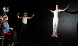 评论：看看评论家如何看待外百老汇的入侵物种