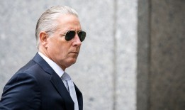 前联邦调查局间谍猎人承认为俄罗斯寡头工作