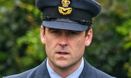 托马斯·海利：飞行员在猥亵同事后被空军开除