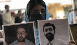 巴基斯坦军队在和平运动期间在库兹达尔拘留了几名年轻的俾路支妇女