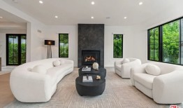 频繁的入室盗窃促使洛杉矶快船队球星伊维卡·祖巴克以500万美元的价格在加州恩西诺上市