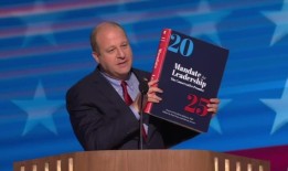 破纪录的机场客流量可能会导致更多的DIA翻新