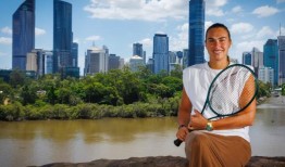 萨巴伦卡享受着与斯瓦泰克的“冷峻”竞争