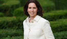 职场生活：“如果你看看我的手提包，你会发现一个卷尺我从我爸爸那里遗传的”