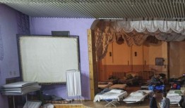 俄罗斯和乌克兰互相指责对寄宿学校避难所的袭击