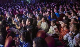 走进百老汇让纽约学生在幕后接触到音乐剧