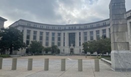 阿拉巴马州房地产集团反对指控董事会任命中存在种族配额的诉讼