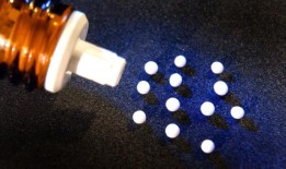 法定健康保险：对劳特巴赫删除顺势疗法的广泛批评