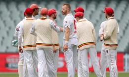 麦克安德鲁将蓝军拆散，让红背队领先