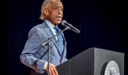 艾尔·夏普顿牧师错过了飞往阿拉巴马州参加他兄弟葬礼的航班