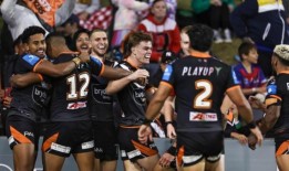 老虎结束了1464天的坎贝尔镇干旱，青少年成为明星