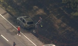 汽车起火扰乱了教堂山附近I-40西公路的交通，所有车道重新开放