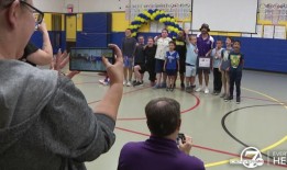 特奥会教练改变了年轻运动员的生活