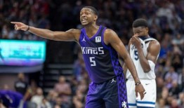 尽管国王输给了森林狼，但德亚伦-福克斯并没有放弃他的60分纪录