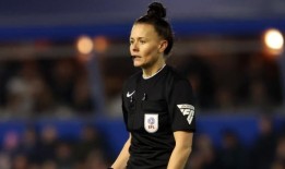 粉丝因“反女性口号”被捕