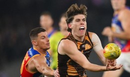 小鹰日对乌鸦队中场至关重要