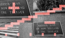 朝鲜打击婚纱，太阳镜-叛逃者