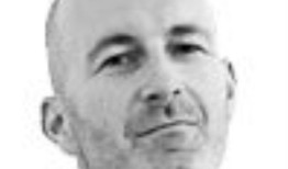 随着抗议者聚集在芝加哥，巴勒斯坦问题成为主要议题