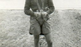 这位新斯科舍省人的父亲在二战期间驾驶一架喷火战斗机他只是去波兰看了看