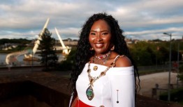 成为历史上第一个市民的德里发誓要成为所有人的市长