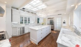 Snapchat CEO Evan Spiegel将洛杉矶豪宅降价220万美元