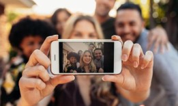 我们如此频繁自拍的一个意想不到的病态原因是害怕死亡