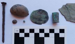 对阿根廷巴塔哥尼亚地区发现的遗骸的研究表明，当地人饲养并食用马