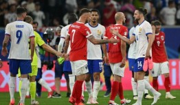 法国需要一个乌龙球才能在2024年欧洲杯揭幕战中险胜奥地利