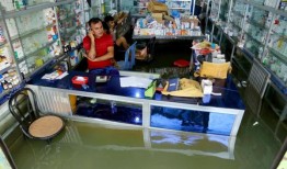 洪水在印度和孟加拉国造成9人死亡，数百万人受到影响