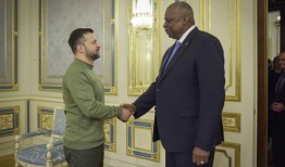 国防部长奥斯汀在乌克兰会见了泽伦斯基